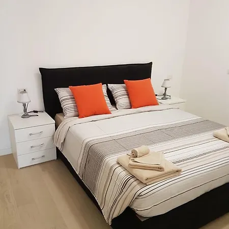 Baia Blu - Luxury With Pool Apartment Cremia